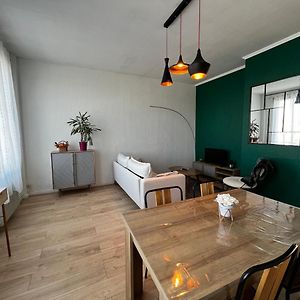 Appartement à 2 Chambres à Coucher