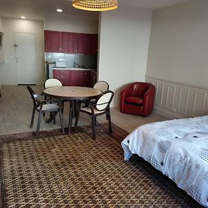Tres Grand Studio Au Pied Du Plateau D'Angouleme.