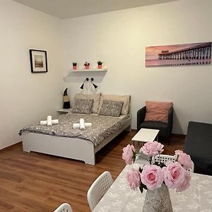 Appartement à 2 Chambres à Coucher