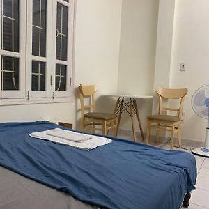 Chambre Lit Queen-Size avec Accès aux Personnes Handicapées
