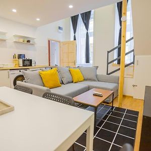 Appartement à 2 Chambres à Coucher