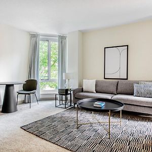Appartement à 2 Chambres à Coucher