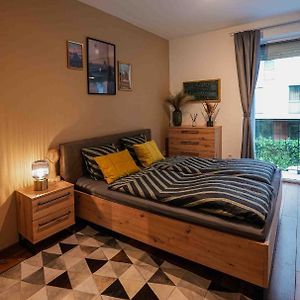 Appartement à 2 Chambres à Coucher