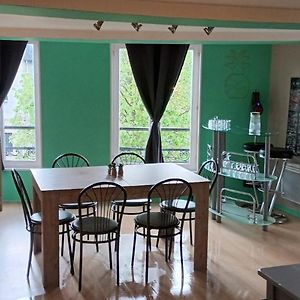 Appartement à 2 Chambres à Coucher