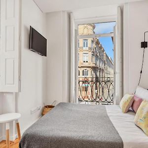 Host Wise - Lovely Shinny Flats With Balcony - Clerigos