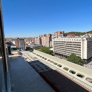Atuaire Home Luminoso Duplex En Reyes Catolicos Parking Incluido