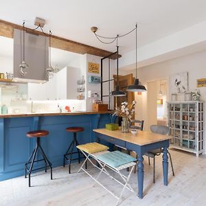 Appartement à 2 Chambres à Coucher