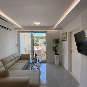 White Sapphire Apartment