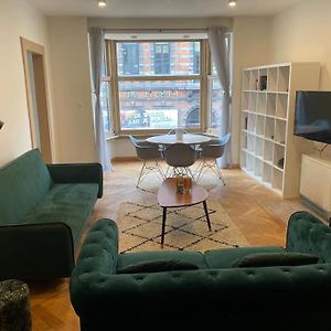 Appartement à 2 Chambres à Coucher