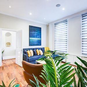 Appartement de Luxe à 3 Chambres à Coucher
