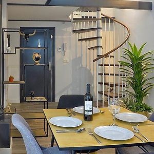 Appartement à 2 Chambres à Coucher