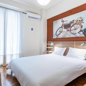 Laskareos Apartment By Olala Homes