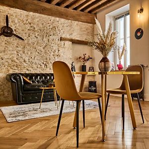 Le Rousseau - Appartement & Suite En Hypercentre