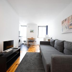 Studio Lit King-Size