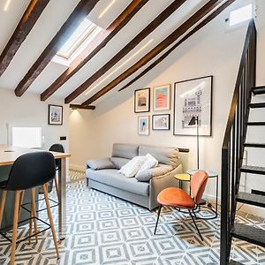 Appartement à 2 Chambres à Coucher