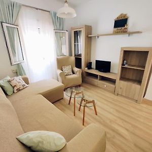 Appartement à 3 Chambres à Coucher