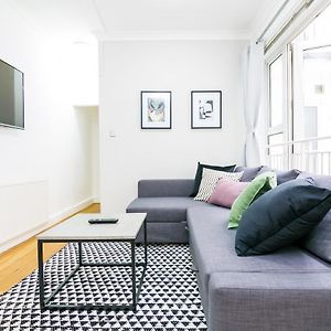 Appartement à 2 Chambres à Coucher