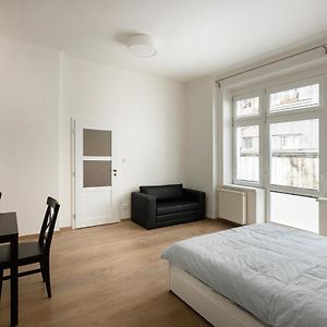 Cozy Studio In Quiet Courtyard Near Charles Bridge