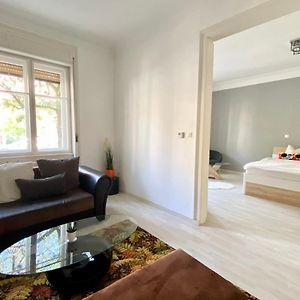 Appartement à 3 Chambres à Coucher