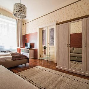 Appartement à 2 Chambres à Coucher