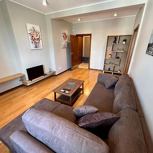 Location ! Location ! Location ! City Garden View Oak Apartment