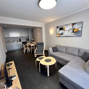 Excellent Location ! General Gurko Apartment