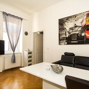 Raimond Apartment Ottakring Top 22