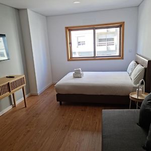 Studio Lit King-Size