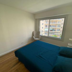 Renovated 4 Room Apartment-Parking Next Door And Beach At 700M
