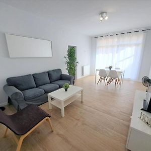 Appartement à 4 Chambres à Coucher