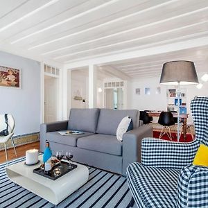 Appartement à 2 Chambres à Coucher