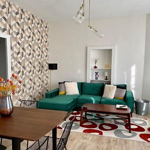 Appartement à 2 Chambres à Coucher