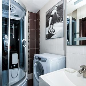 Appartement à 2 Chambres à Coucher
