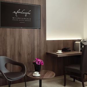 Chambre Communicante
