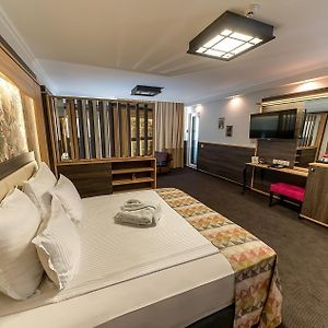 Studio de Luxe