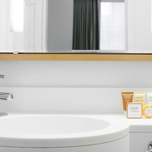 Chambre Accessible aux Personnes à Mobilité Réduite Standarde Lit King-Size