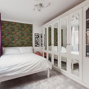 Charming & Beautiful 2 Bed Flat In Zone 1