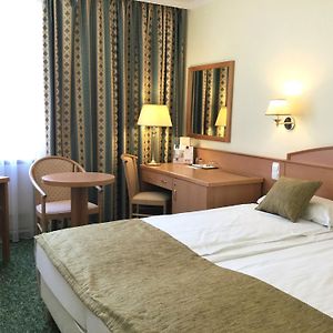 Chambre Standarde Lit Queen-Size