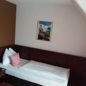 Chambre Standarde Simple