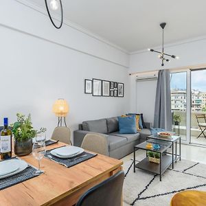 Zeus 2-Bedroom Apartment In Athens