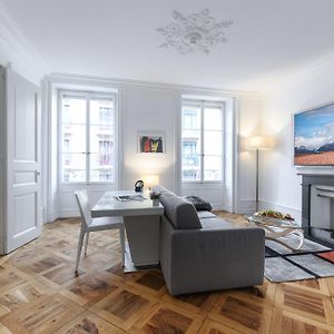 Appartement à 2 Chambres à Coucher