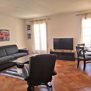 Appartement, Plein Centre, Balcons, Clim, Parking
