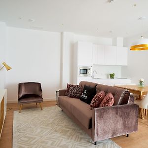 Appartement à 2 Chambres à Coucher