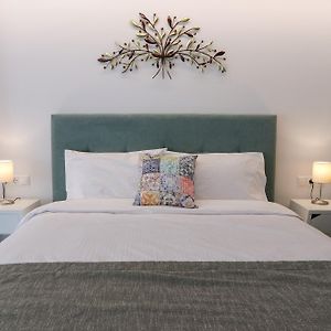 Suite Signature