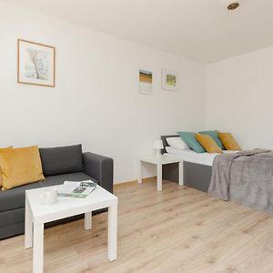 Metro Pole Mokotowskie Studio By Noclegi Renters