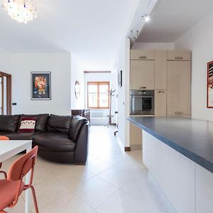 Appartement à 3 Chambres à Coucher