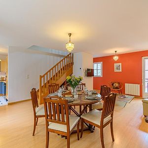 Appartement à 3 Chambres à Coucher