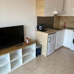 Studio Lit King-Size