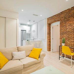 2 Bedroom Flat In La Latina-Carn