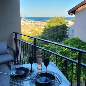 Le Revest Terrasse Vue Mer Centre Climatisation Parking